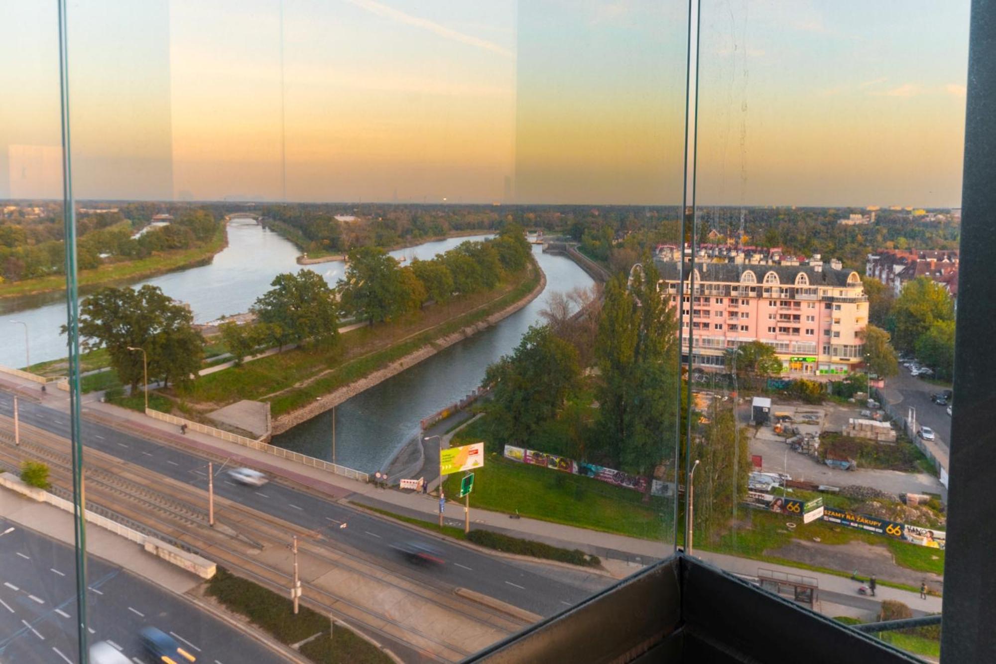 12th Floor With The River View Vratislav